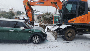 ‘강풍·대설’ 제주 눈길 사고로 9명 부상…항공기 14편 결항