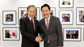 장동혁 만난 MB “수구 보수 되면 퇴보…국민 보고 정치해야”