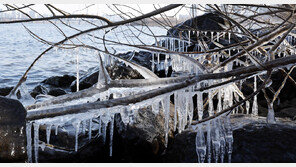 [날씨]아침 영하 14도 ‘한파 절정’…전국 곳곳 눈·비