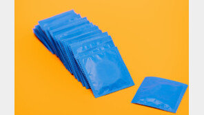 “출산율 높이기 위해”…中 피임약·콘돔에 세금 13% 부활