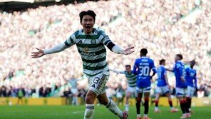 양현준 시즌 2호골에도…셀틱, 레인저스에 1-3 역전패