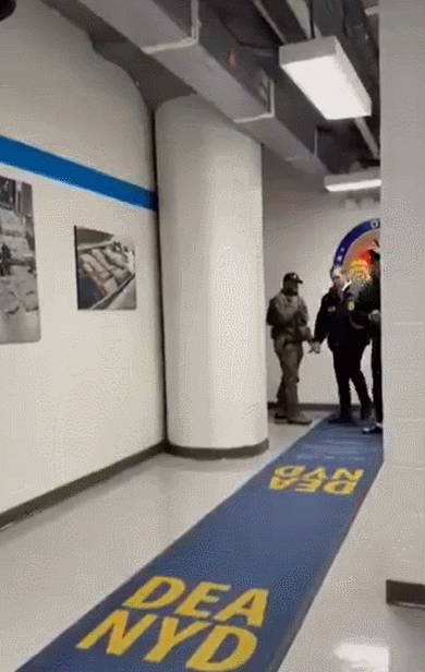 마두로의 ‘포퓰리즘 비극’…최대 원유매장국이 빈곤률 82%로 전락