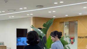 “웨어러블 로봇으로 시니어 고객 확보”…패션·금융권도 손짓