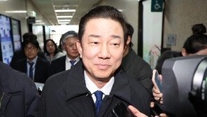 “靑 신년인사때 김현지가 ‘좀 알고 말씀하시죠’ 면박”