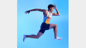 100m 한국新-亞경기 시상대… “꿈이 보여요” 쉼없는 레이스