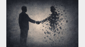 30년 우정 믿었는데…5년간 57억원 뜯어간 친구 실형