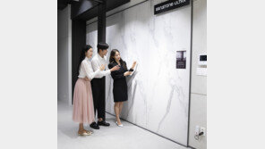 KCC글라스 세라믹 타일 ‘센스톤 울트라’, 국제 건축 디자인상 수상