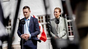 덴마크 총리 “美 그린란드 점령은 나토 종말 의미”