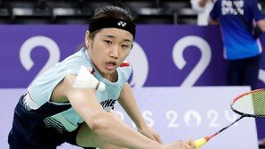 벼랑끝 몰린 안세영, 뒤집기로 새해 첫승