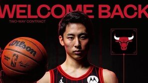 173㎝ 日가드, 다시 NBA로…가와무라, 시카고와 투웨이 계약