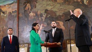 러시아 “로드리게스 취임, 주권 수호 노력…환영”