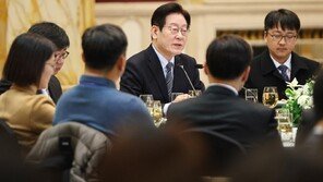 [속보]李 “역사의 올바른 편, 저는 착하게 잘살자는 의미로 이해”