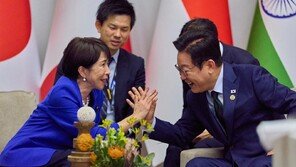 고립무원 日 “다카이치, 다케시마로 한국 자극말라”