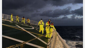 주말 동해상 ‘최대 7.5m’ 풍랑…동해해경, 선박 이동·대피 명령