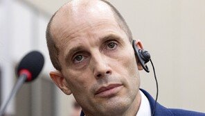 경찰, 로저스 쿠팡 대표에 출석 통보…‘접속 로그’ 삭제 방치 의혹