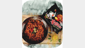 36년 만에 돌아온 우지 라면… 전통 대신 ‘K매운맛’ 택했다[이용재의 식사의 窓]