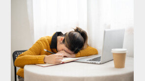 “잠 충분한데 낮에 왜 졸리지?”…수면시간 말고 놓친 게 있다