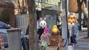 “두쫀쿠가 뭐라고”…영하 8도에 어린이집 아이들 1시간 줄 세워