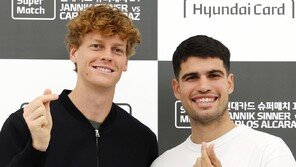 한국서 호주오픈 전초전 치르는 남자 테니스 ‘두 개의 태양’ 알카라스-신네르 기자회견