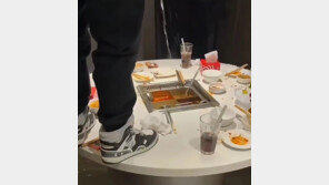 훠궈에 소변테러 中10대, 4.6억원 물어내야…신문에 공개 사과도