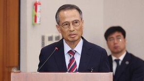 경찰, 국정원 압수수색-김규현 前원장 출금…강서구청장 보선개입 의혹 수사