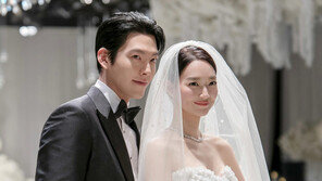 “너무 예뻐 충격” 신민아♥김우빈, 스페인 신혼여행 중 목격담 확산