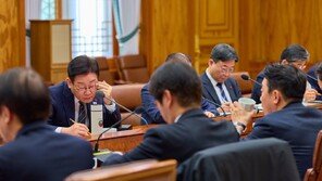 김 여사가 챙겨준 李대통령 텀블러…발달장애 예술가 정은혜 작가 그림