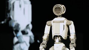 AI 로봇에 밀려 CES서 사라진 전기차…그나마도 中 독무대