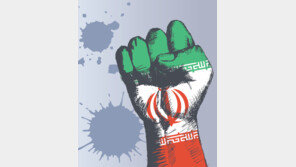 이란 강경진압에 사망 100명 넘어… 美 “세게 때릴것” 공습 검토