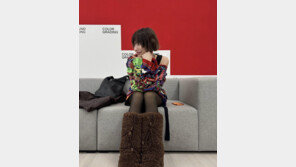 나나, 단발 변신…감각적 겨울 패션 완성 