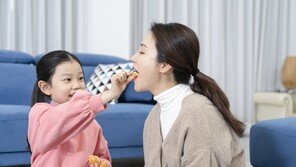 “딸 가진 부모, 아들 부모보다 치매 덜 걸려”…이유는?
