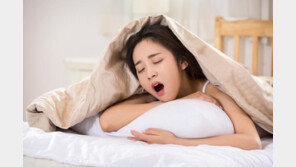 불면증 성인 분석…스마트폰 많이 쓸수록 수면 질 떨어져