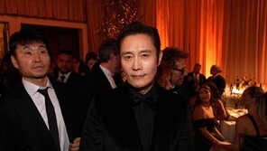 ‘어쩔수’ 이병헌, 골든글로브 남우주연상 불발…티모시 샬라메 수상