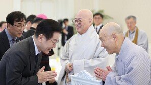 李, 종교 지도자들 만나 “대통령의 제일 중요한 일이 국민 통합”