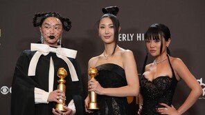 케데헌, 美 골든글로브 2관왕…‘어쩔수가없다’·이병헌 수상 불발