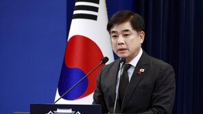 靑 “16일 여야 지도부 초청 오찬…한두명 빠져도 진행”