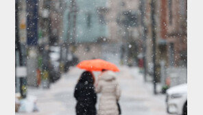 출근길 곳곳이 ‘빙판길’…“그늘진 곳 피하고 장갑끼세요”