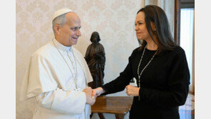 노벨상 나누자던 마차도, 트럼프 만난다