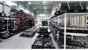 [사설]석화·철강 이어 배터리… 미래산업까지 닥쳐온 위기