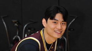 ‘별 중의 별’ 유기상 “3점슛-최우수 수비상 동시에 받는 슈터 될 것”