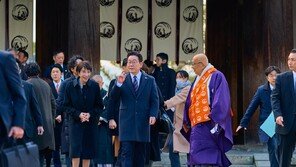 한일정상회담서 포착된 李 대통령 ‘운동화’…또 완판 되나