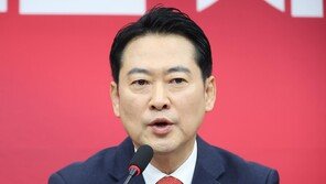 심야 기습 논란에 한동훈 제명 의결 미룬 장동혁 “재심 기회 부여”