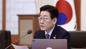 李대통령 “추경 해서라도 문화예술 토대 되살려야”