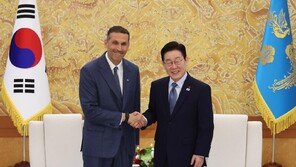 특사로 온 칼둔, 30조 규모 ‘UAE 스타게이트’에 韓 참여 논의