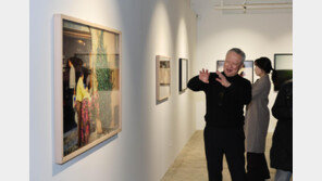 재계 총수가 찍은 판자촌…‘사진광’ 박용만 前회장 첫 개인전