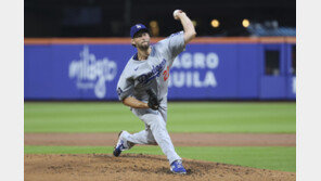 끝나지 않은 ‘전설의 쇼’… 커쇼, WBC 마운드에