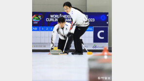 스톤 그리고 남과 여… “韓 첫 함성은 우리가”