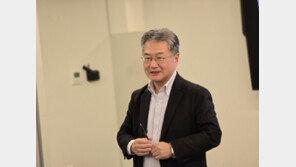 조셉 윤 “尹 구명 시위대 제정신 아니라 느껴…성조기 흔들어”