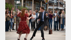 인간은 자기 세계를 만들고 떠난다… 나라는 ‘우주’에서 산다는 것[김영민의 본다는 것은]