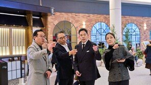 정용진 “고정관념 깨고 고객일상으로 뛰어들겠다”… 파주 스타필드서 현장경영